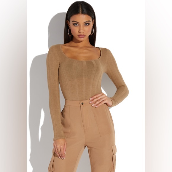 LONG SLEEVE SQUARE NECK BODYSUIT - Picture 1 of 4